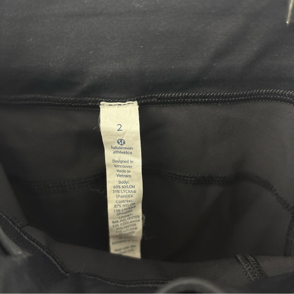 Lululemon Athletica Black Compression Bike Shorts Pockets Size 2 - Picture 5 of 9